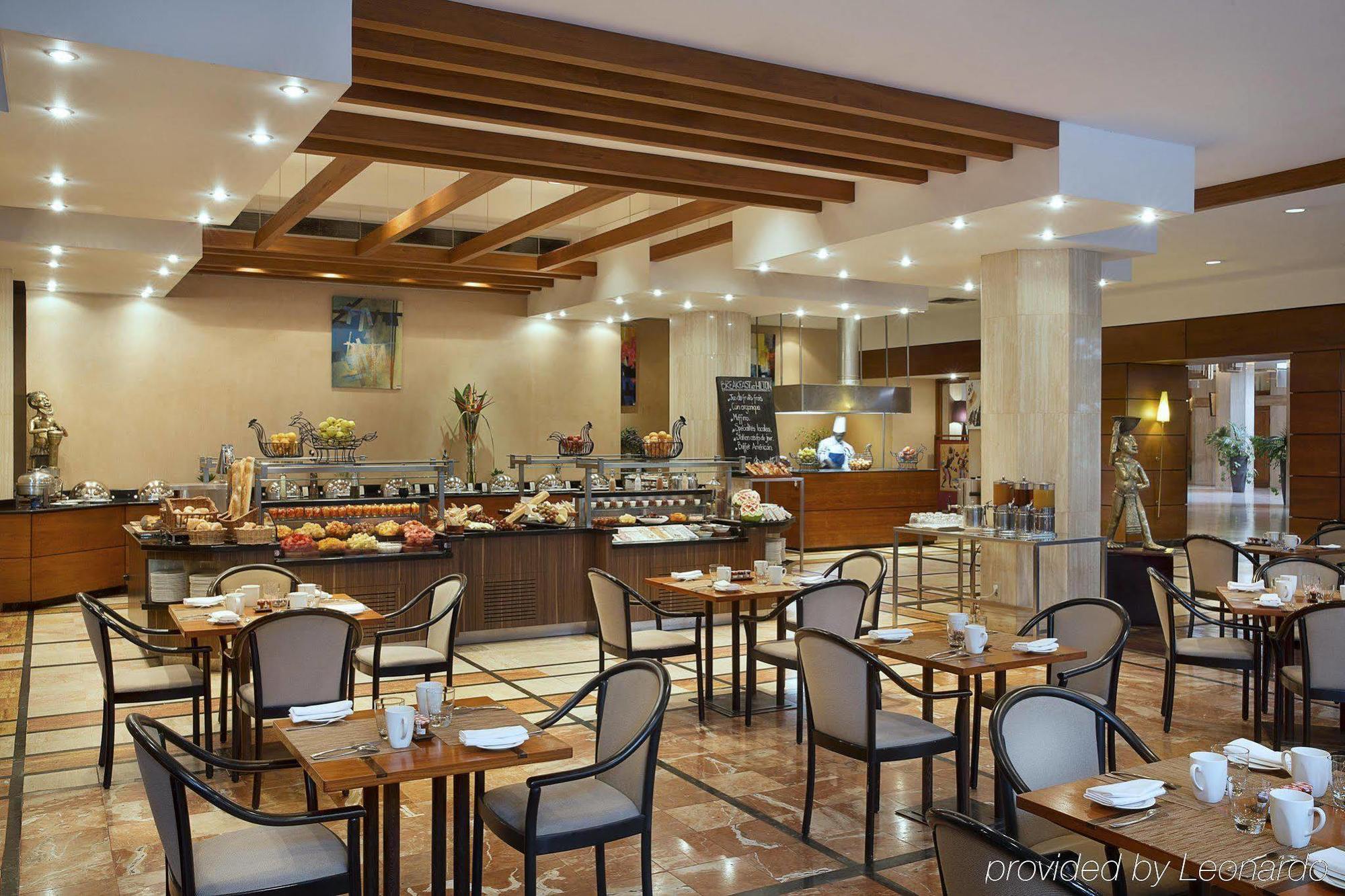 Hilton Yaounde Hotel Exterior foto