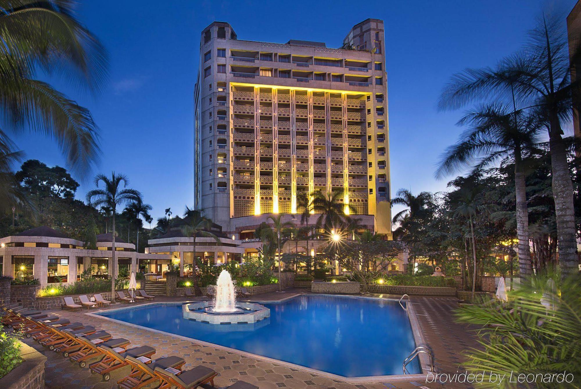 Hilton Yaounde Hotel Exterior foto
